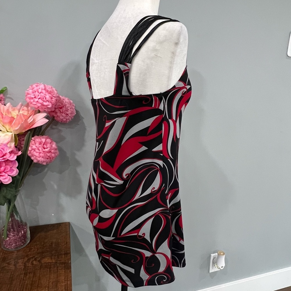 Sleeveless Top - Picture 9 of 16